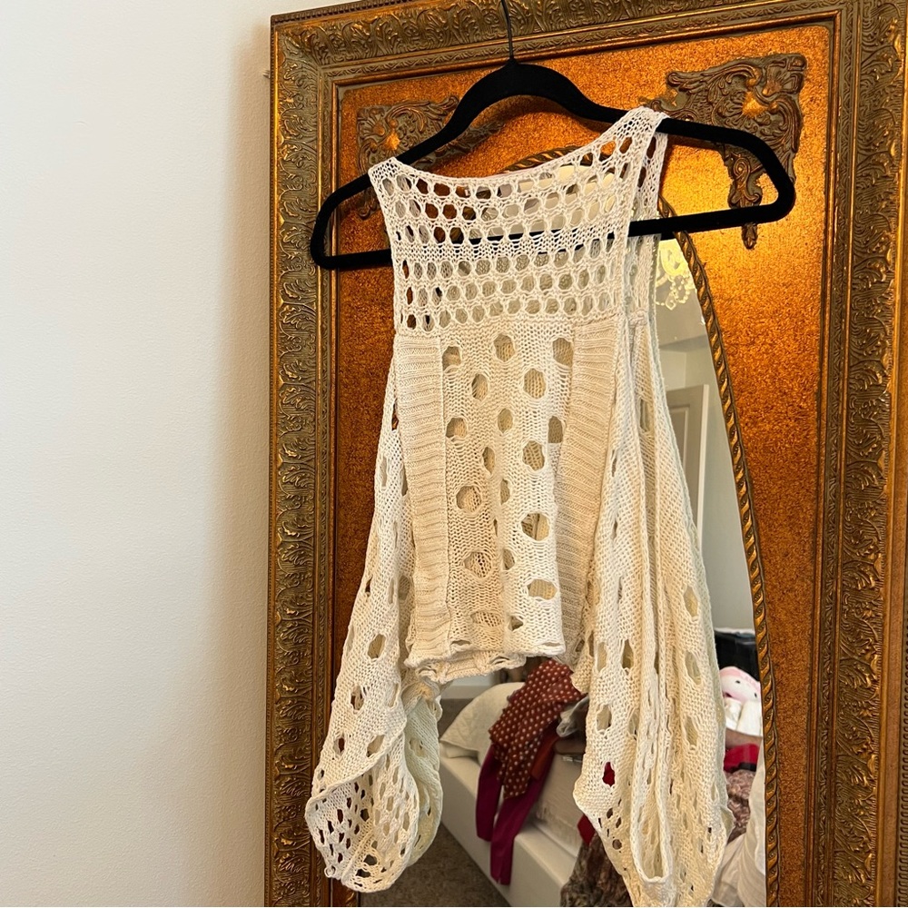 Chelsea and Violet free flowing cut out tank top
